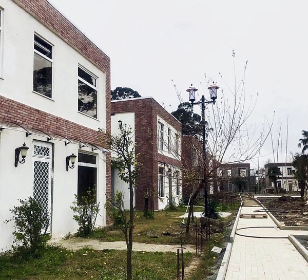 Продаются коттеджи 120 кв.м. 2 этажа, коттеджный поселок в новом Батуми. Закрытая территория.
